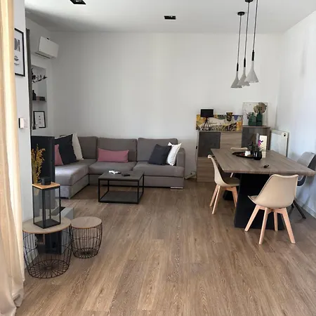 Apartment θea House Chalkís