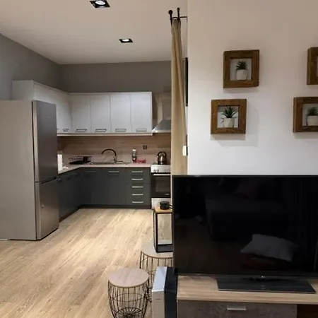 θea House Daire Chalkís